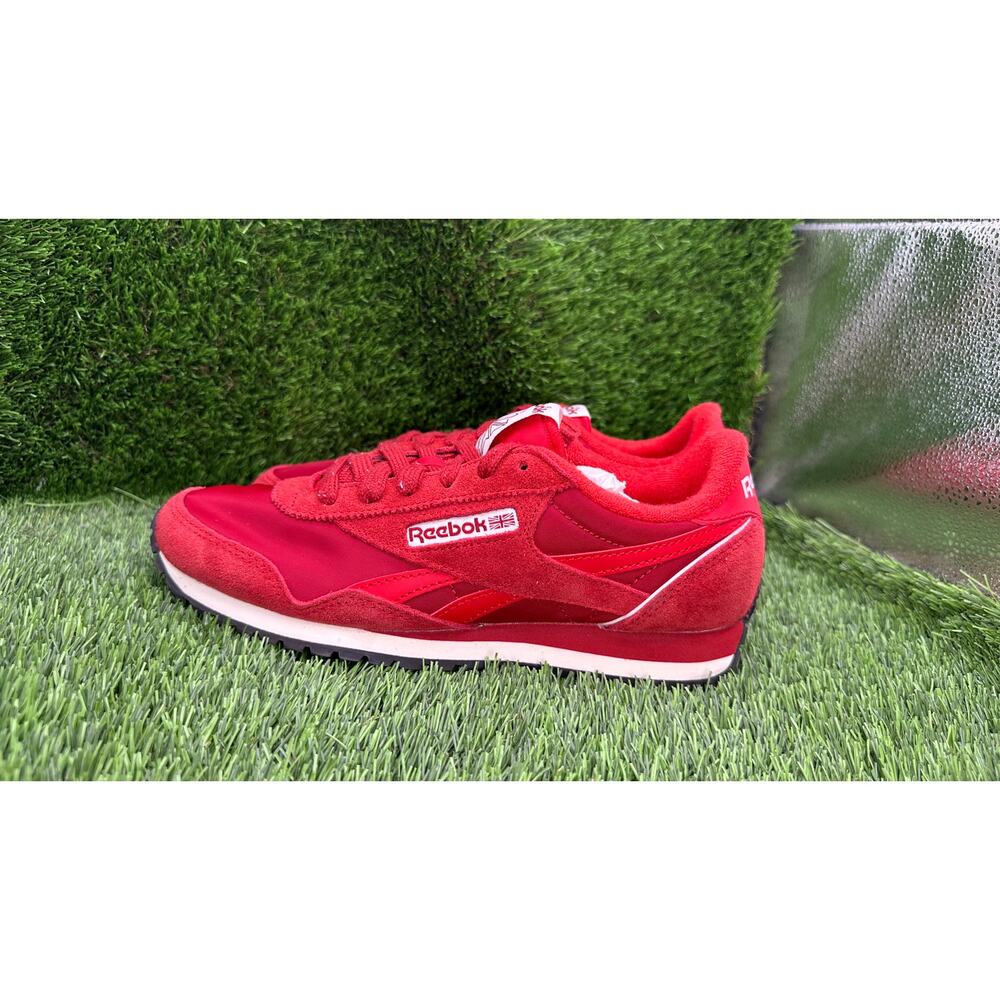 Reebok Classic AZ 100230347 Athletic Sneaker Women's 7.5 Red Suede Training Gym - Picture 3 of 14